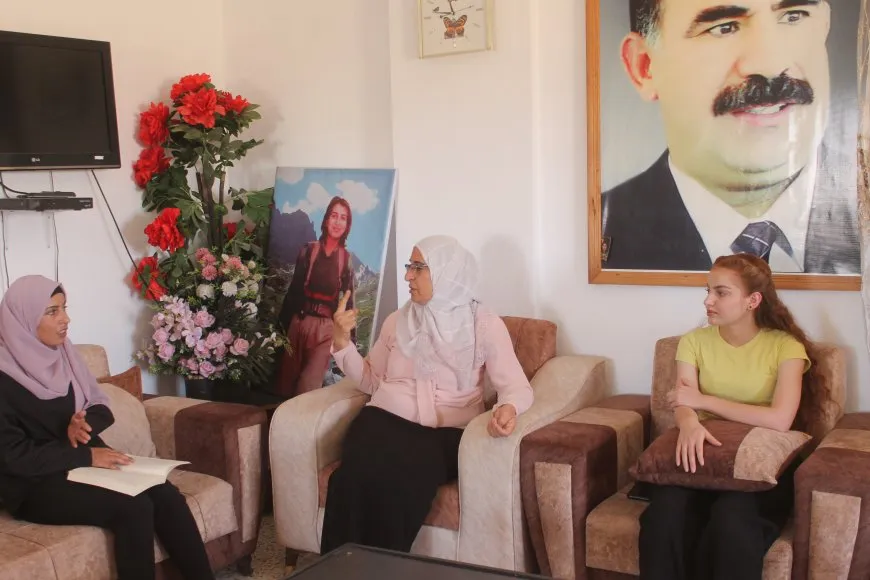 Las mujeres discuten temas ambientales según el pensamiento del líder Abdullah Ocalan