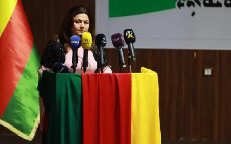 Fawza Yusuf explica el objetivo de los ataques contra Deir ez-Zor y las formas de resolver la crisis siria