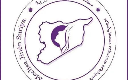 La Asamblea de Mujeres Sirias celebra el aniversario del levantamiento de Siwêda
