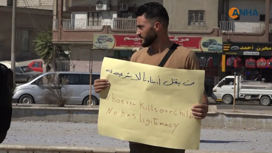 Los habitantes de Hasaka condenan la masacre llevada a cabo por el gobierno de Damasco en Deir ez-Zor