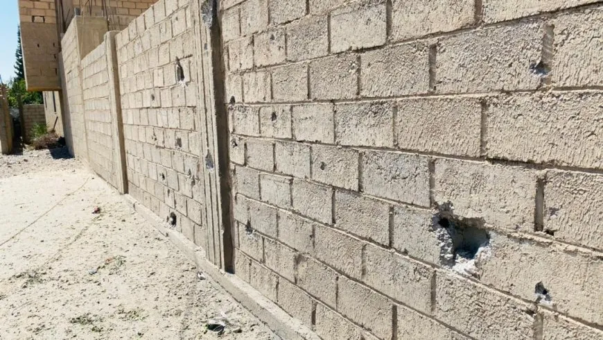 Casas y propiedades destruidas por el bombardeo contra Deir ez-Zor por parte de las fuerzas de Damasco