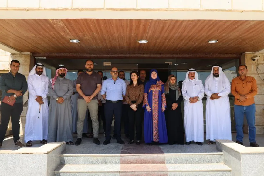 Una delegación de la Administración Autónoma visita el cantón de Deir ez-Zor