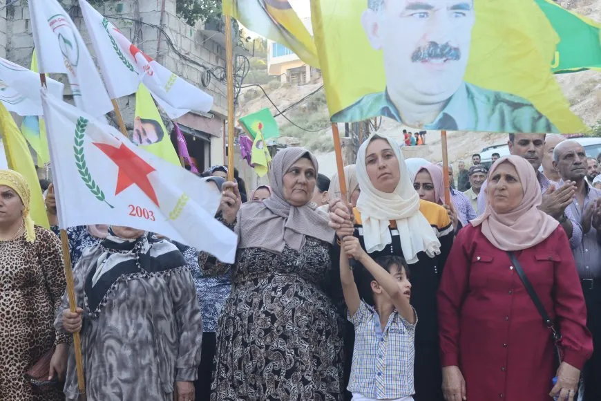 Los residentes celebran el Día del Ataque del 15 de agosto en Damasco