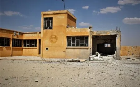 Los ataques turcos privan a miles de estudiantes de la educación en el cantón de Jazira