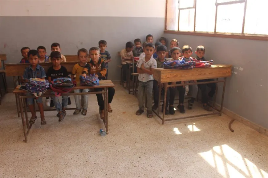 Las escuelas en la región norte y este de Siria abren sus puertas