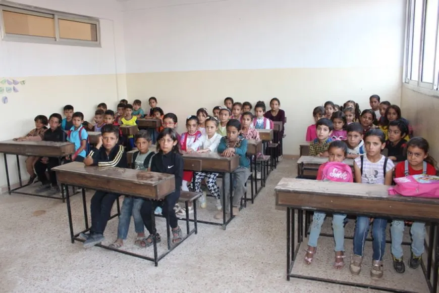 Las escuelas en la región norte y este de Siria abren sus puertas