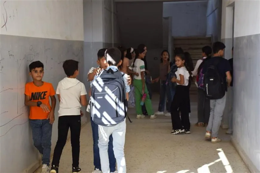 Las escuelas en la región norte y este de Siria abren sus puertas