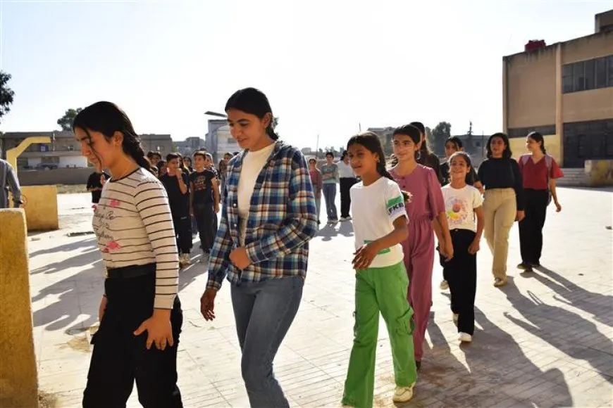 Las escuelas en la región norte y este de Siria abren sus puertas