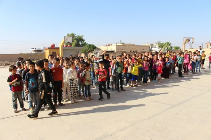 Las escuelas en la región norte y este de Siria abren sus puertas