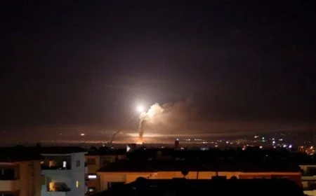 Dos civiles resultan heridos en un ataque israelí contra Latakia en Siria