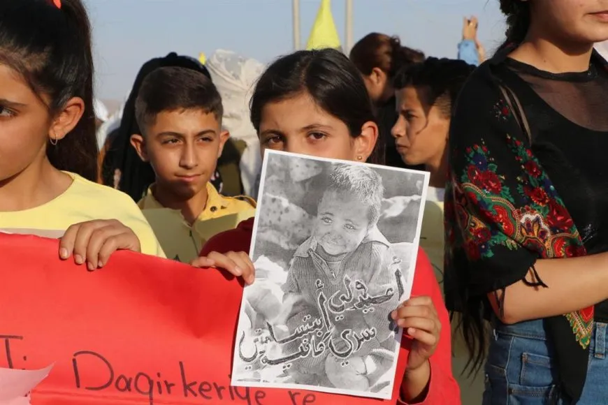 Los desplazados internos de Serêkaniyê protestan contra la ocupación