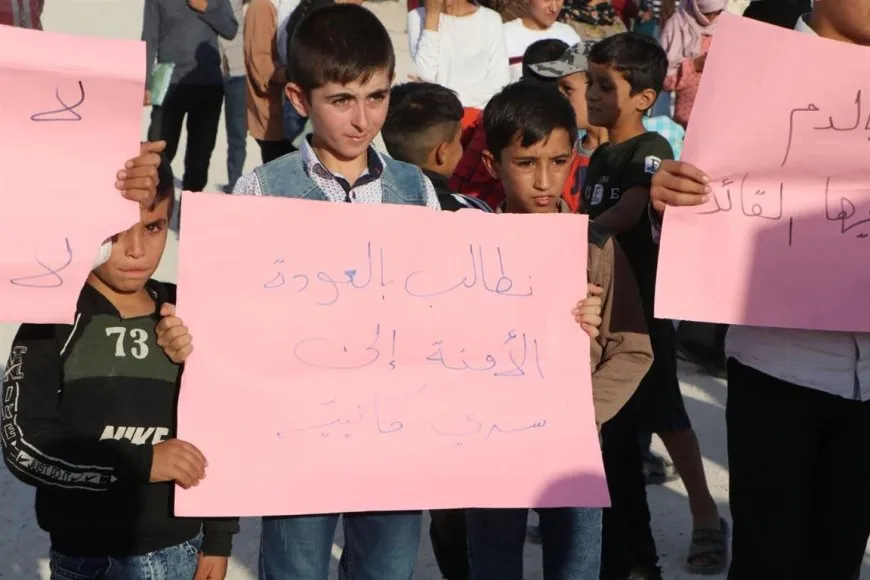 Los desplazados internos de Serêkaniyê protestan contra la ocupación
