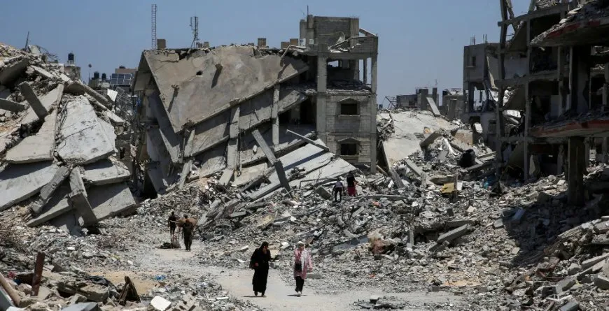 Los ataques en Gaza matan a 41.965 personas en un año