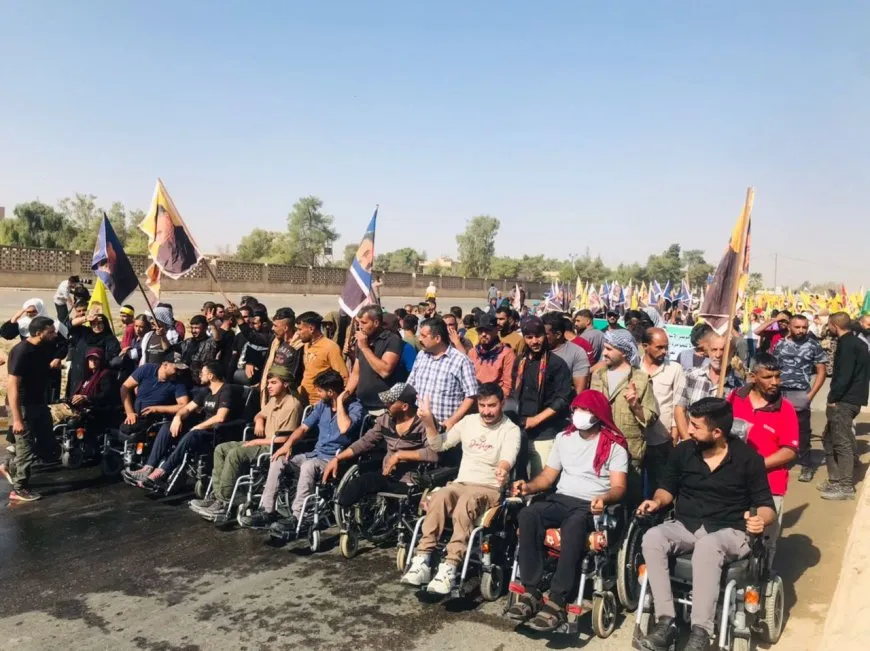 En el 26 aniversario de la conspiración; una marcha masiva en la ciudad de Al-Hasakah