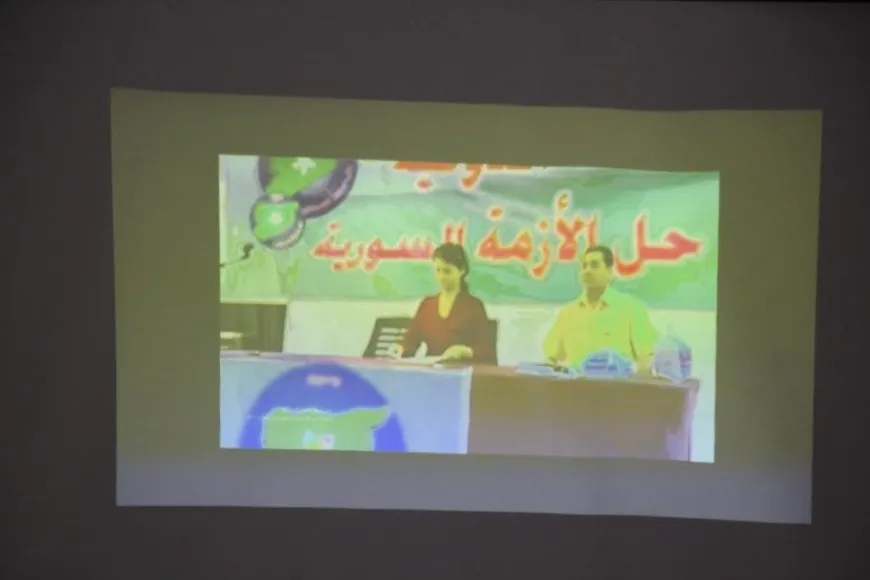 Los habitantes del cantón de Manbij honran la memoria de la mártir Hevrîn Xelef
