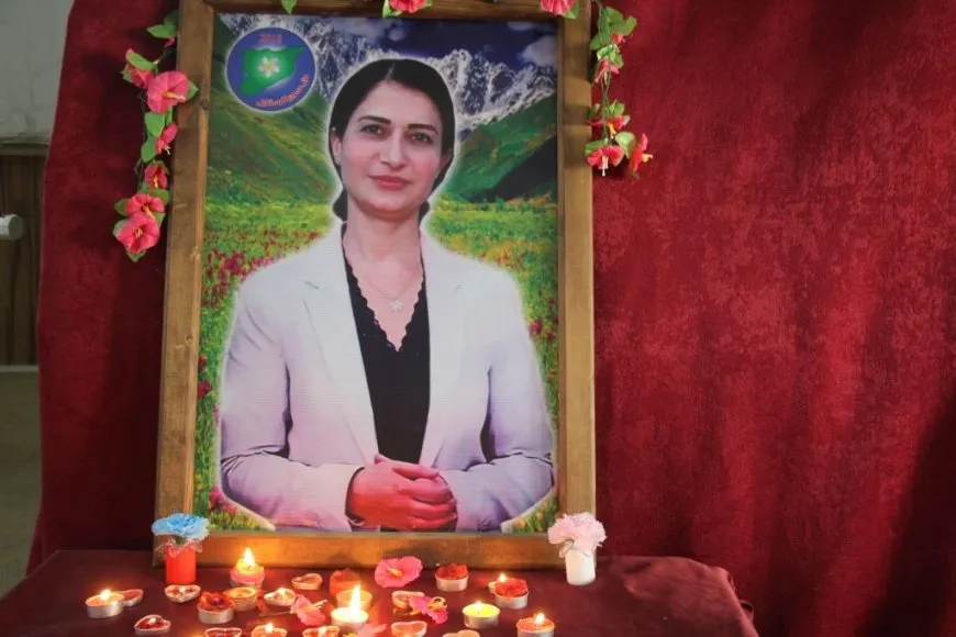 Los habitantes del cantón de Manbij honran la memoria de la mártir Hevrîn Xelef