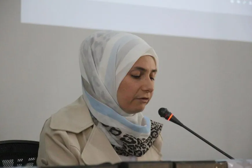Los habitantes del cantón de Manbij honran la memoria de la mártir Hevrîn Xelef