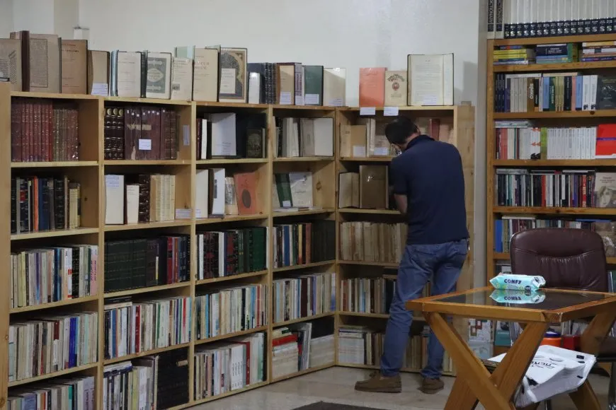 Finaliza el primer día de la feria del libro
