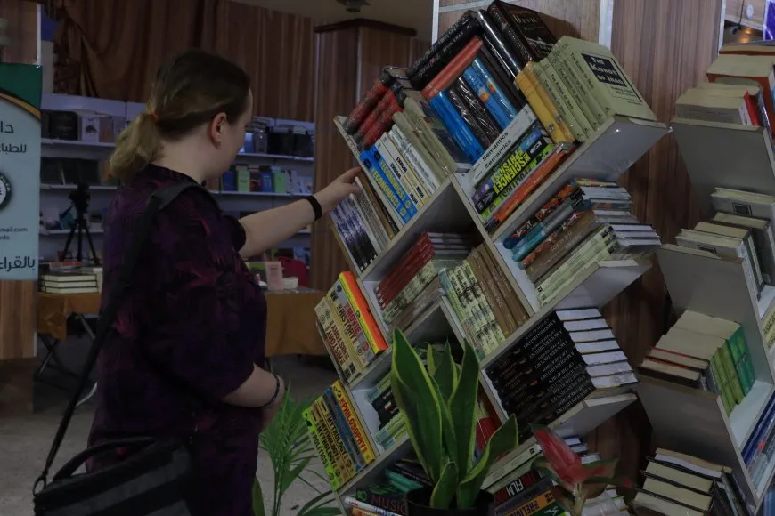 Finaliza el primer día de la feria del libro