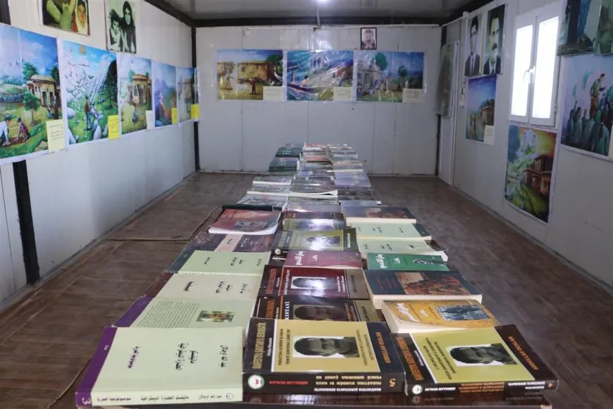 Comienza en Hasaka la exposición de fotografías y libros del líder Abdullah Ocalan