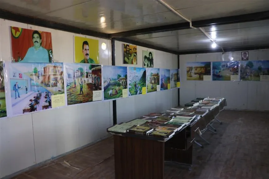 Comienza en Hasaka la exposición de fotografías y libros del líder Abdullah Ocalan