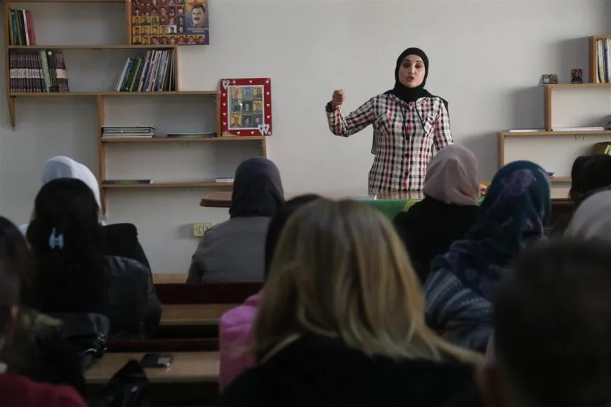 Kongra Star celebra un seminario sobre la lucha contra la violencia contra las mujeres en Amûdê