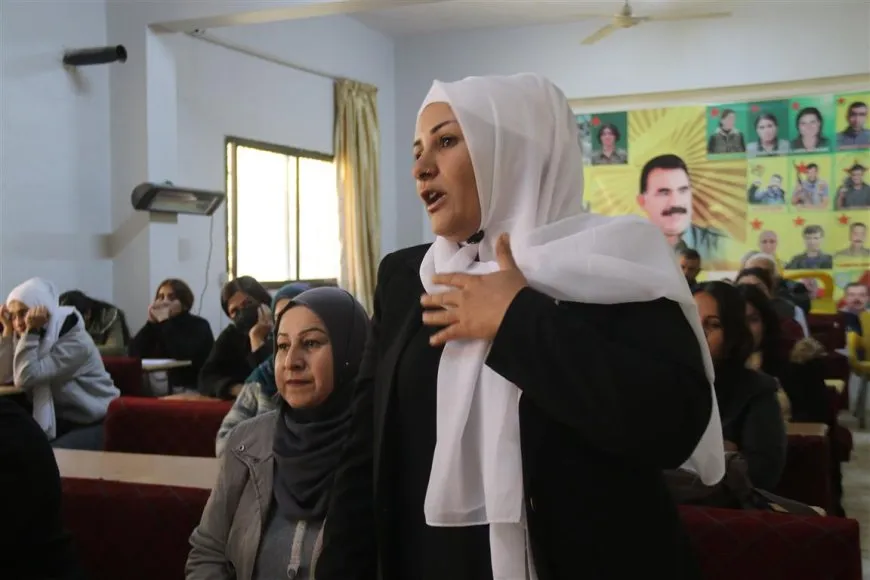 Kongra Star celebra un seminario sobre la lucha contra la violencia contra las mujeres en Amûdê