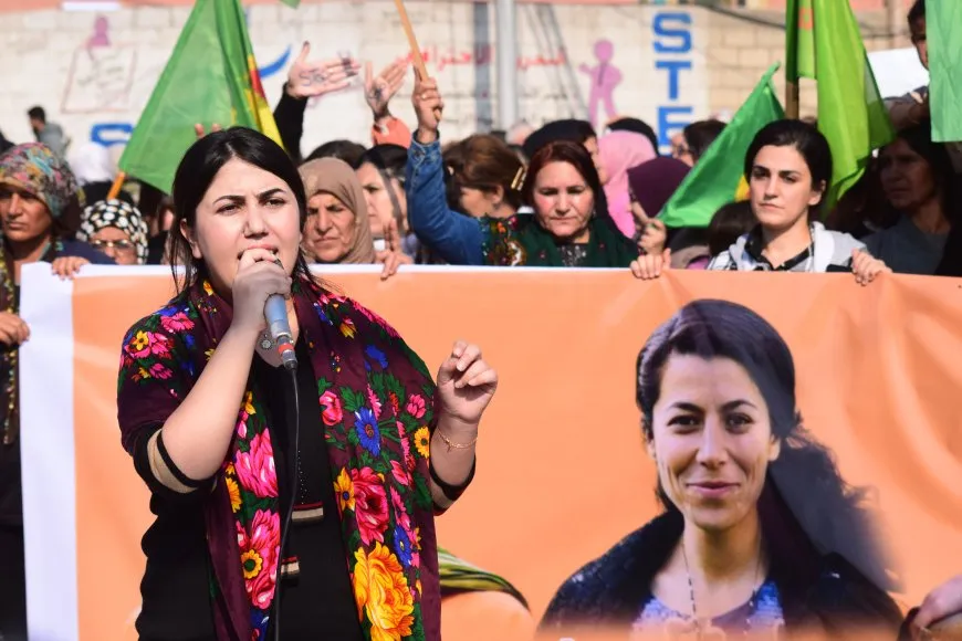 Miles de personas se manifiestan en apoyo a Werîşe Mûradî