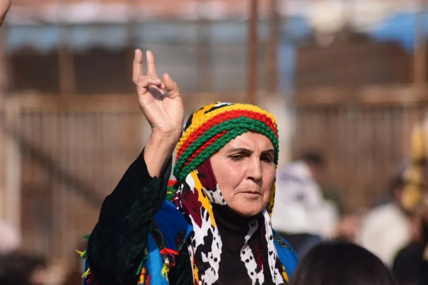 Miles de personas se manifiestan en apoyo a Werîşe Mûradî