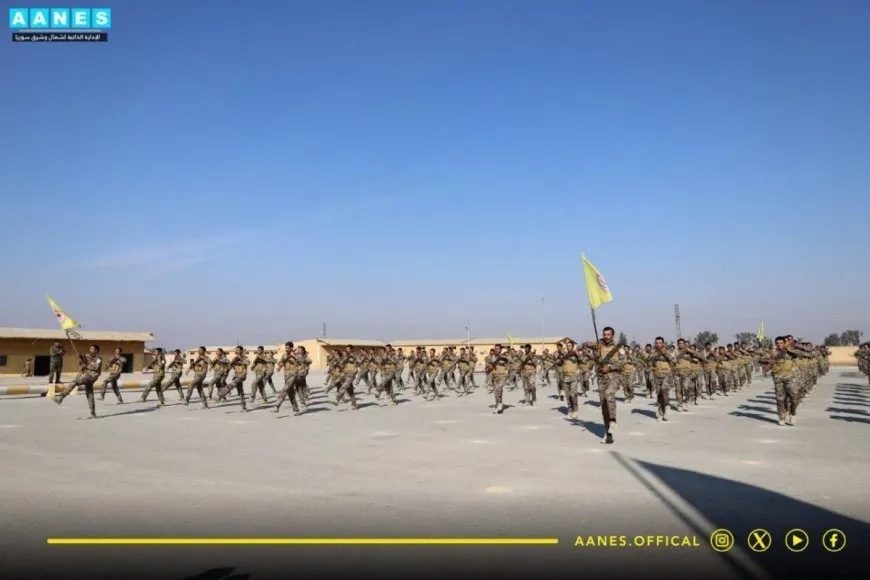 421 combatientes de las Fuerzas de Autodefensa completan entrenamiento en la academia militar