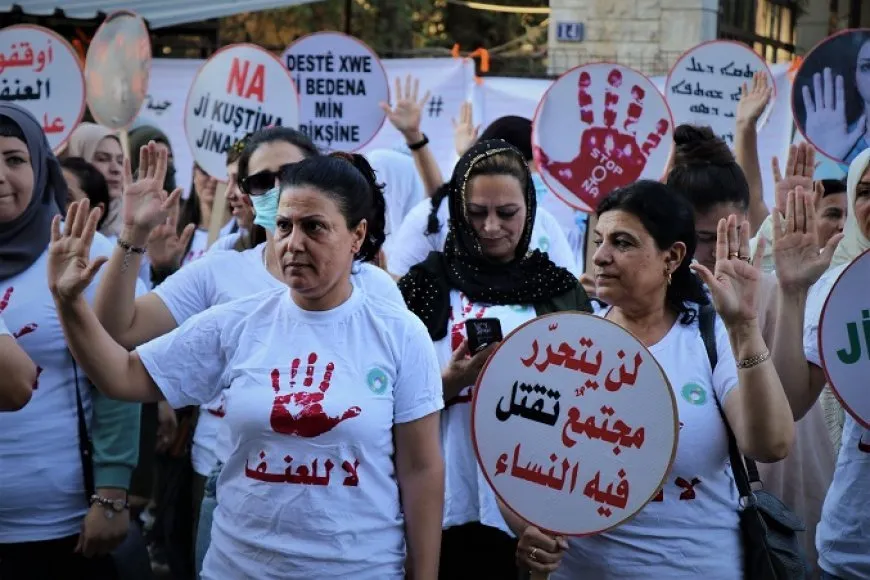 Mujeres en guerras y conflictos; doble violencia en más de una forma y tipo