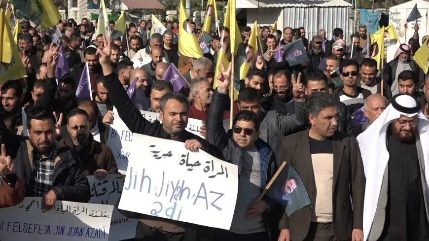 Hombres en Tabqa: Las mujeres son un faro para la liberación de las sociedades