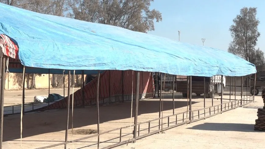 Establecen refugios temporales en Tabqa para los desplazados internos de Shahba