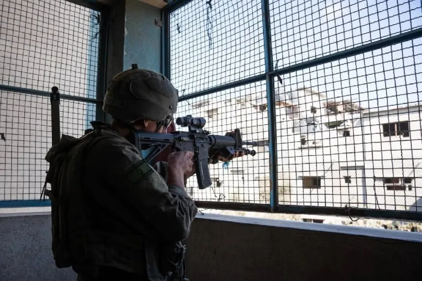 El ejército israelí ayuda a las fuerzas de la ONU a repeler el ataque en Siria