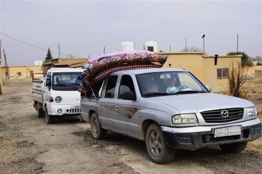 14 familias desplazadas internas recibidas en Tal Tamr mientras la ayuda continúa en Al-Hol