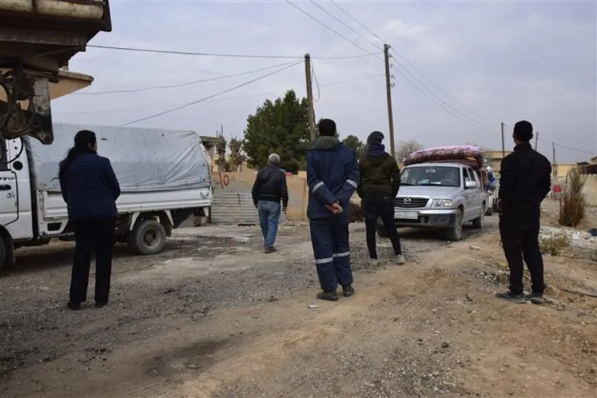 14 familias desplazadas internas recibidas en Tal Tamr mientras la ayuda continúa en Al-Hol
