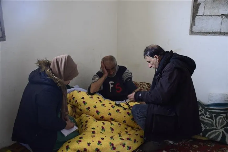 14 familias desplazadas internas recibidas en Tal Tamr mientras la ayuda continúa en Al-Hol