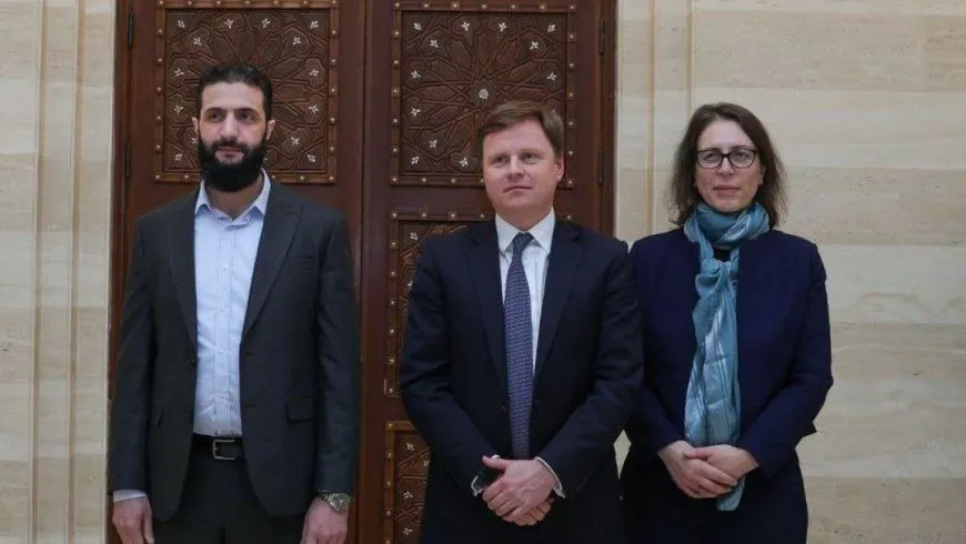 Los diplomáticos británicos mantienen conversaciones en Damasco sobre el futuro de Siria