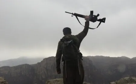 Las fuerzas guerrilleras frustran los ataques de ocupación turca y destruyen 5 drones suicidas