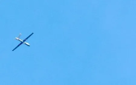 Ataque israelí: mueren un civil y dos miembros de HTS