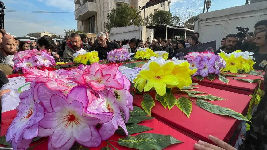 La ceremonia de los mártires Jihan, Nazim, Afzm, Diyar y Loqman comienza