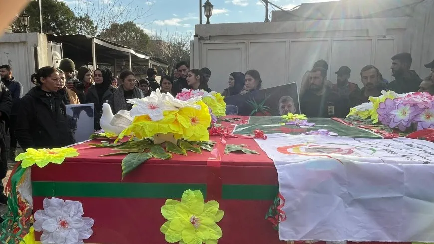 La ceremonia de los mártires Jihan, Nazim, Afzm, Diyar y Loqman comienza