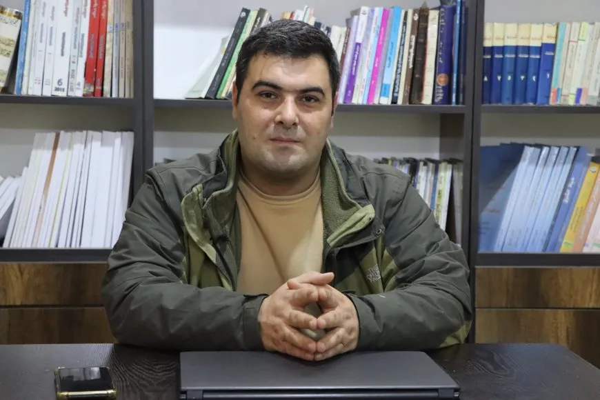 Investigador sirio: El contrato social debería ser parte de la constitución siria