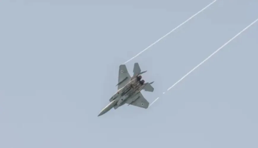 Un avión de guerra ataca el campo de Suwayda