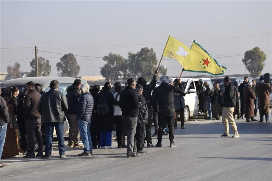 Civiles de Jazera se dirigen a la presa de Tishrin para unirse a las protestas