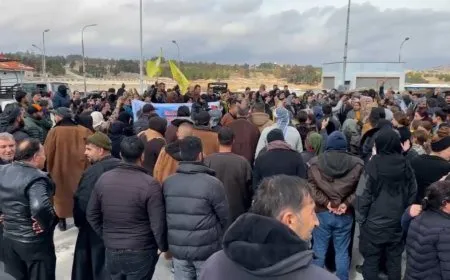 Continúan las protestas en la presa de Tişrîn por 37 días