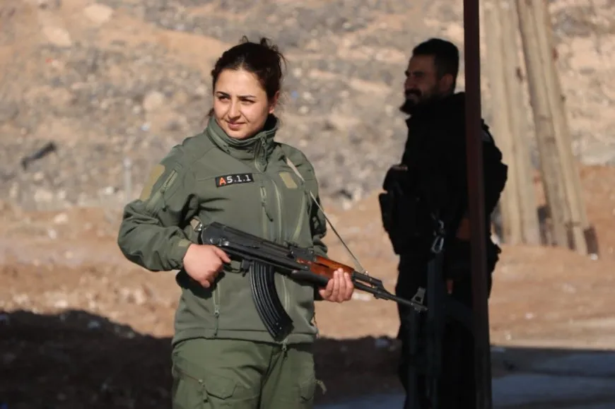 Fuerzas de Seguridad Interna - Mujeres: Esfuerzos incansables para mantener el orden