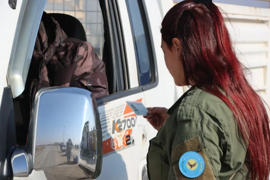 Fuerzas de Seguridad Interna - Mujeres: Esfuerzos incansables para mantener el orden