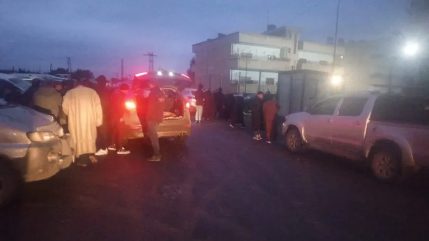Un nuevo grupo de residentes de Jazera se dirige a la presa de Tishrin para unirse a las protestas