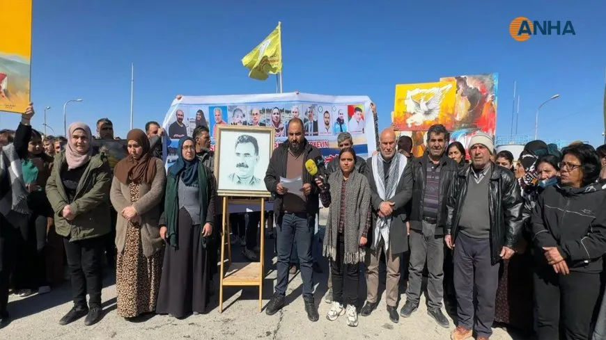 Manifestantes en la presa de Tişrîn prometen continuar la resistencia en honor al líder Ocalan, los mártires y las SDF